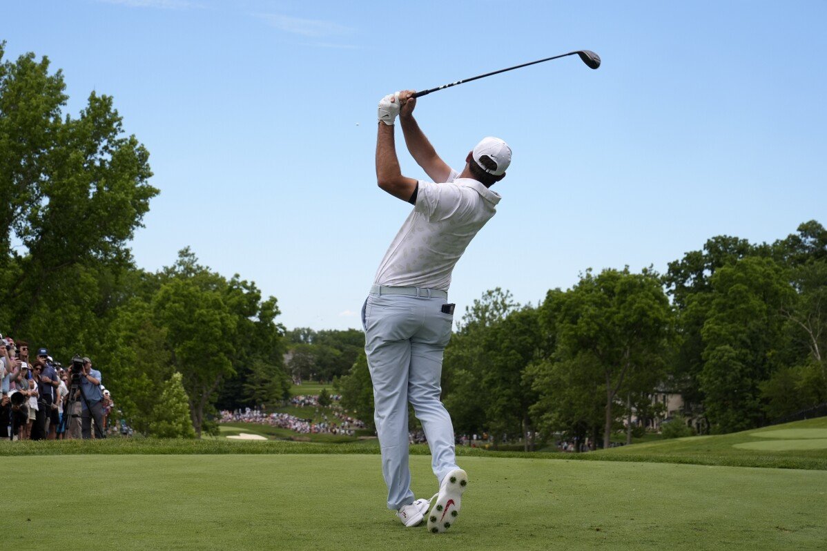 Scheffler construye una ventaja de 4 golpes en el Memorial incluso con un triple bogey