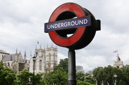 Interrupciones de Transport for London se extienden al fin de semana después de ciberataque